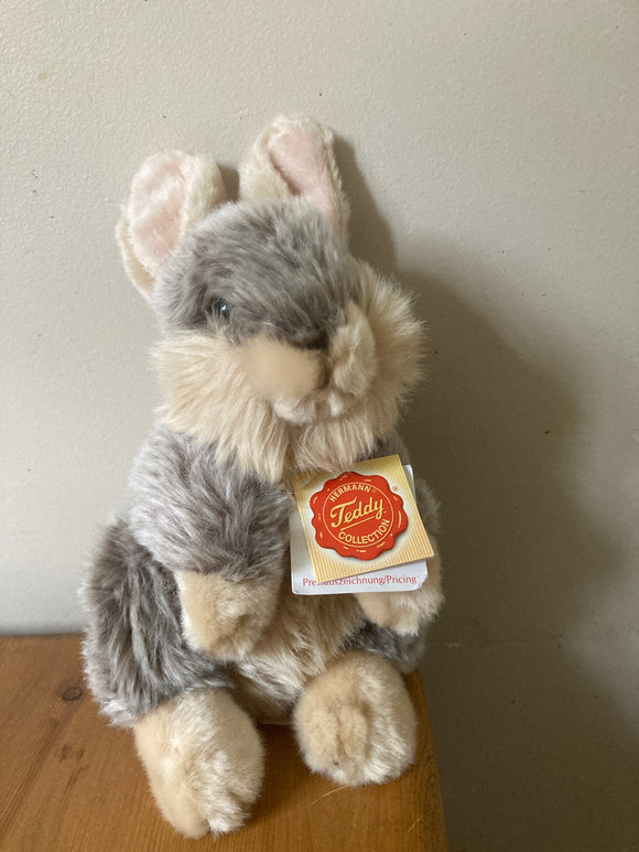 Teddy Hermann 937784 Bunny Sitting Grey 7,9