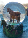 Mother and Baby Horse Water Globe plays Born Free by Twinkle