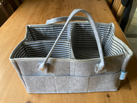 Sustainable lightweight multi-purpose grey felt bag.
