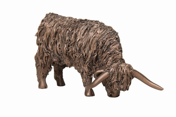 Frith Sculptures  Highland Cow Grazing - Gifteasy Online