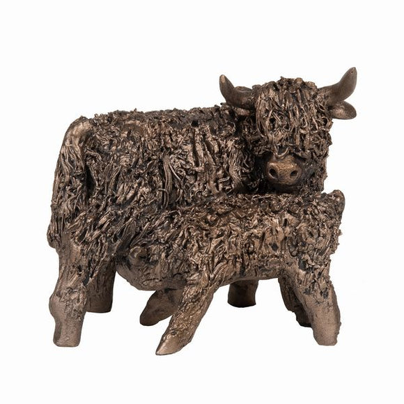 Frith Sculptures  Highland Cow and Calf Feeding Small - Gifteasy Online